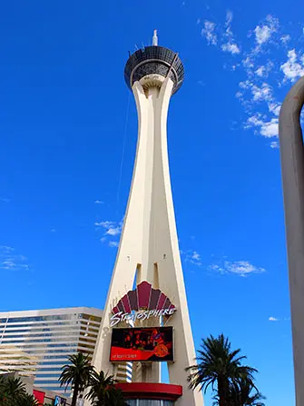 The Stratosphere Tower in Las Vegas - Palmbomen