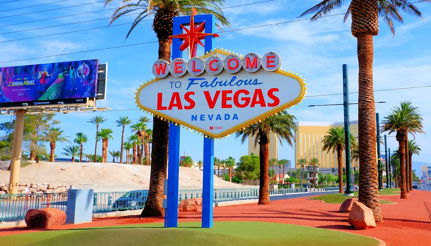 Hop on Hop off Bus Las Vegas Sign